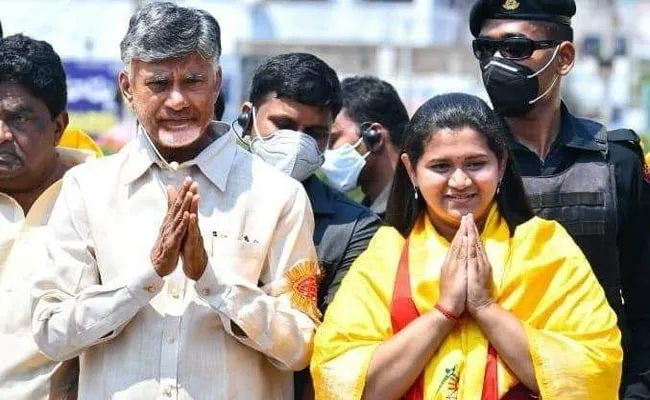 Kesineni Swetha Will Resign To TDP In Vijayawada - Sakshi