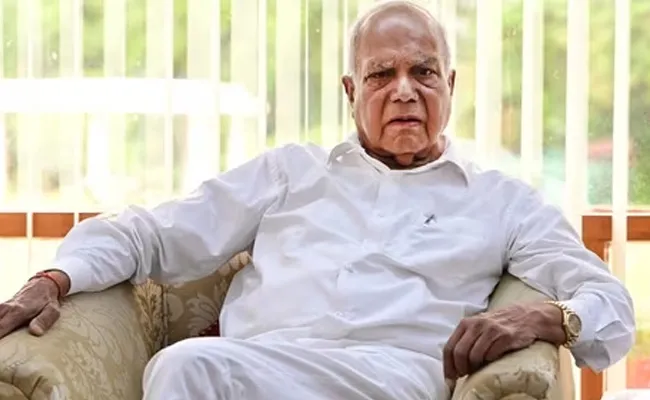 Punjab Governor Banwarilal Purohit Resigns From Post For Personal Reasons - Sakshi