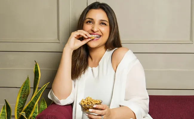Parineeti Chopra Looking Loose Outfit In Airport Pregnancy Rumours Viral - Sakshi