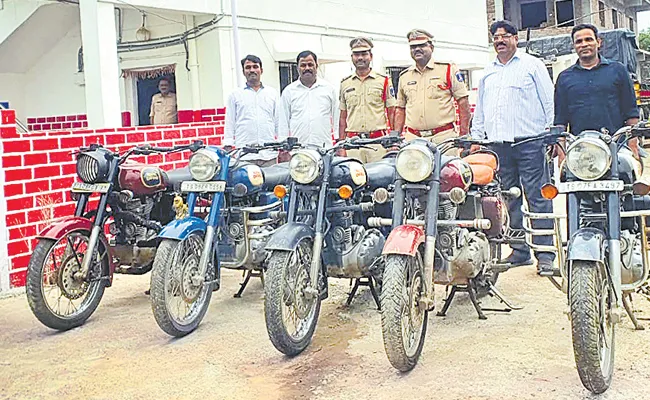Royal Enfield vehicle thief arrested
