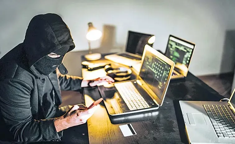 Cyber Fraud In The Name Of Maharashtra Ex Cm In Hyderabad