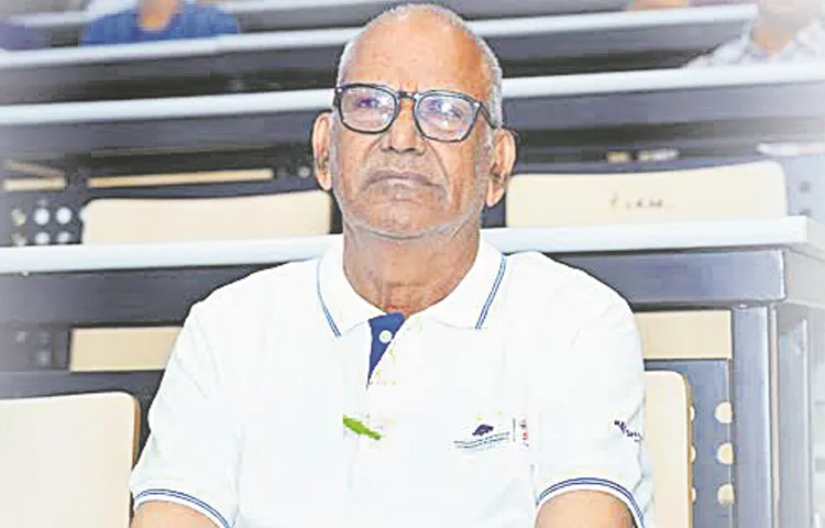 Life Story Of Lakshminarayana Shastri As A Lifelong Student At The Age Of 77 Years