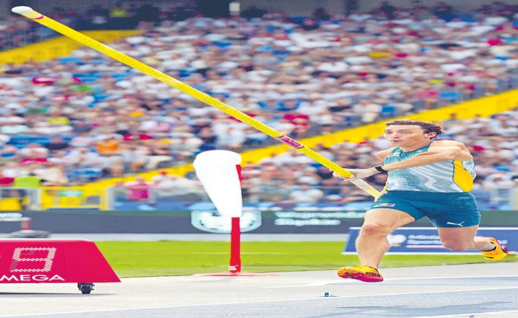 Mondo Duplantis creates his 10th pole vault world record in Diamond League