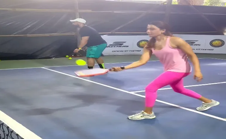 Samantha Practice Pickle Ball Game at Court Video Goes Viral