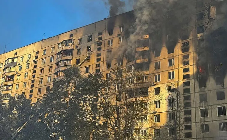 Russian bomb hit Ukraine Kharkiv building several deceased