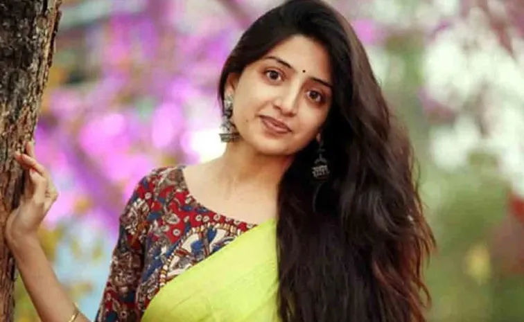 Poonam Kaur Responds On Gudlavalleru Engineering College Incident