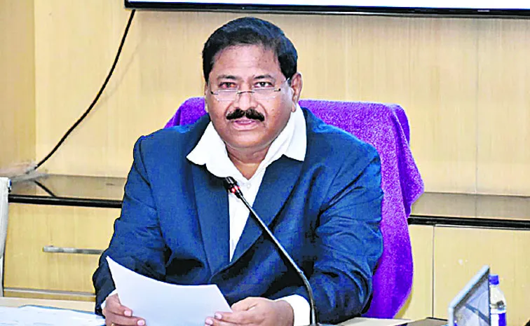 SEC C Parthasarathy in meeting of representatives of political parties on local elections: Telangana