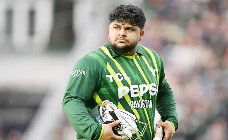 Moin Khan Lashes Out At Pakistan Legend For Demoralising Son Azam Khan