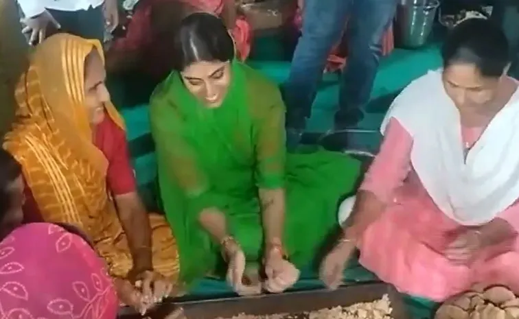 Rivaba Jadeja Made Laddus in Ganesh Pandal