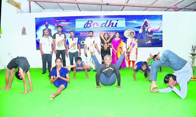 జిల్లాస్థాయి యోగాసన పోటీలు
