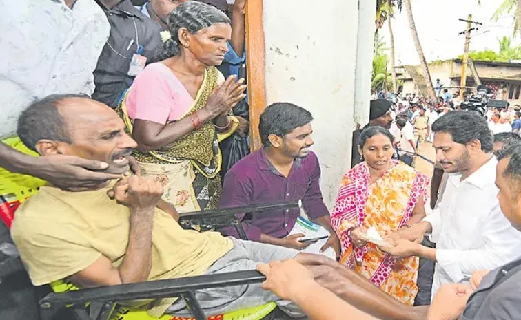 Vijayawada Floods: Chandrababu govt fails to help affected people