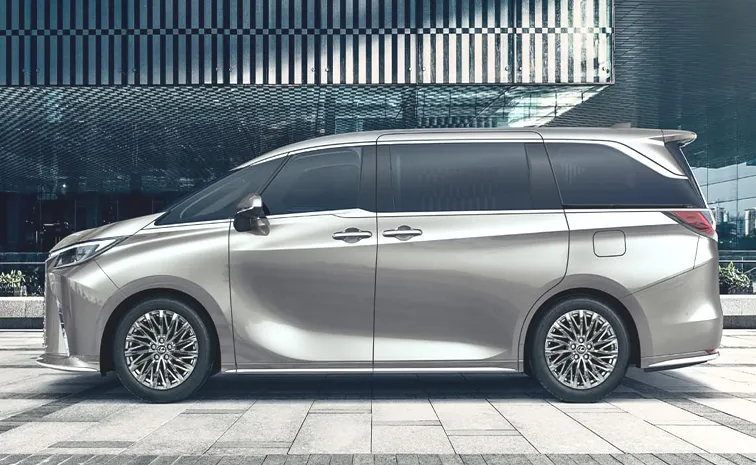 Lexus LM 350h Bookings Stopped in India