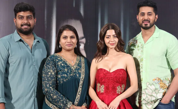 Heroine Vedhika Talks About Fear Movie