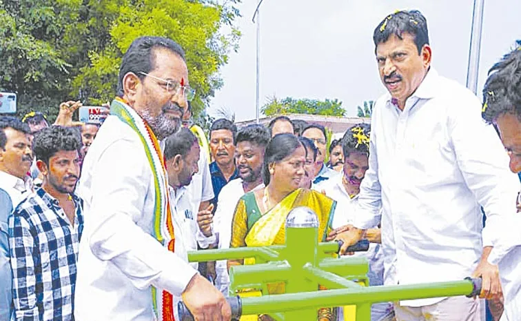 BRS Sidetracked Thousand Crore On Name Bhagiratha: Ponguleti Srinivasa Reddy