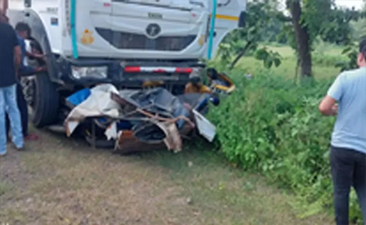 7 Killed In TruckAuto Rickshaw Collision In Madhya Pradesh