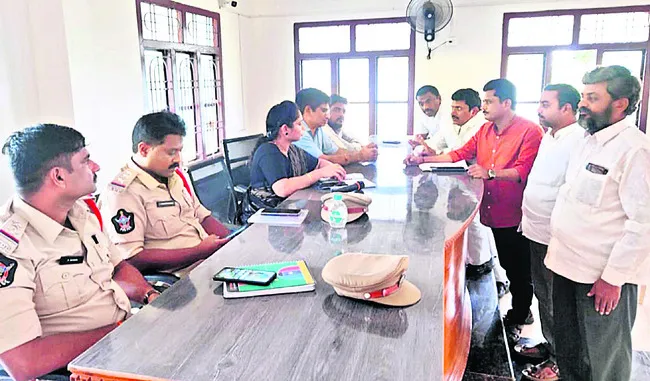 గ్రామస్తుల అభిప్రాయం మేరకే  ఆలయాల నిర్మాణం   