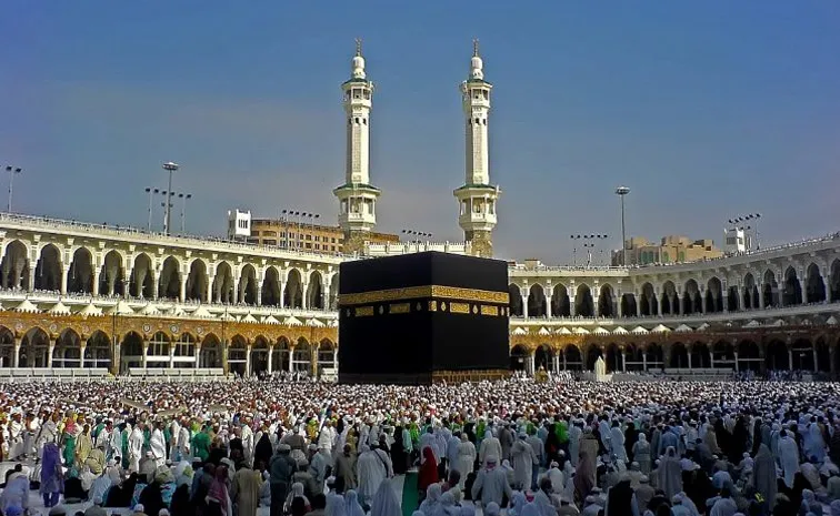 Saudi Arabia asks Pakistan to Stop Beggars from Entering Gulf Country