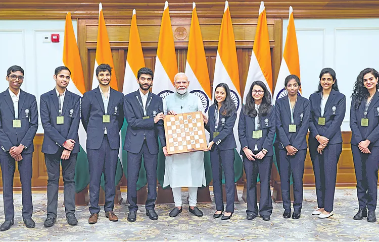 Narendra Modi praised the Indian chess teams