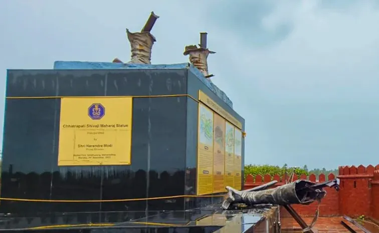 Police Lookout Notice Issued On Shivaji Statue Contractor