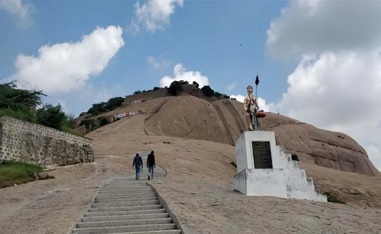 Bhongir Fort, A Quick Day Outing In Telangana's Hyderabad