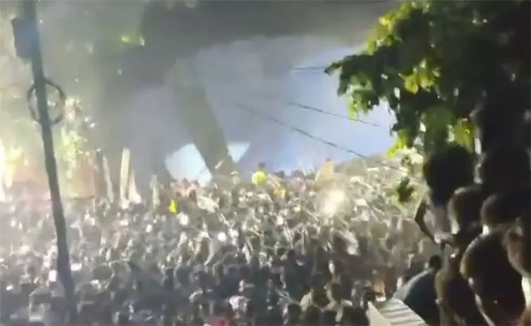 Video: Tin Roof With Hundreds On It Collapses During Music Show In Bihar