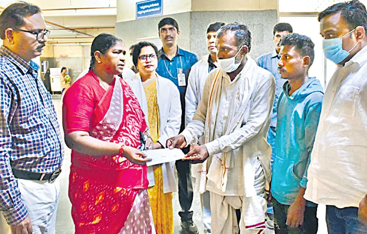 Immediate assistance of Rs lakh to Jainur victim