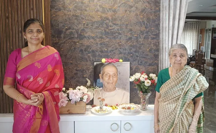 Family Members Condolence To Raavi Narayana Reddy