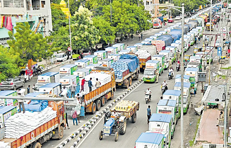 Severe delay in distribution of essentials to flood victims