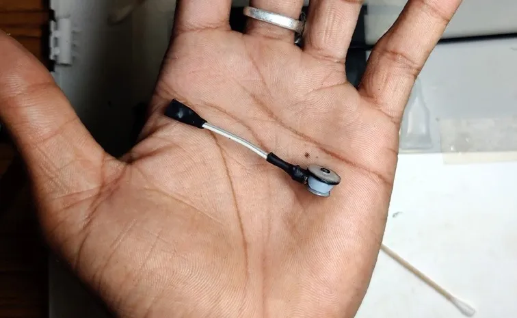 World Smallest Vacuum Cleaner Using A Pen