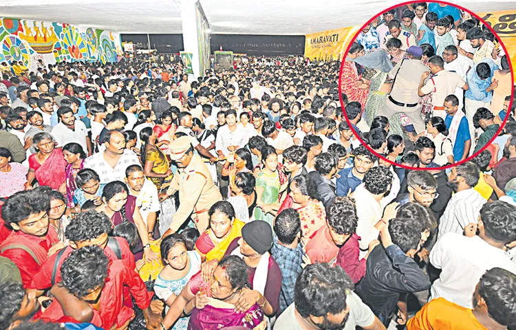 Devotees flocked to the Bejawada Durgamma temple