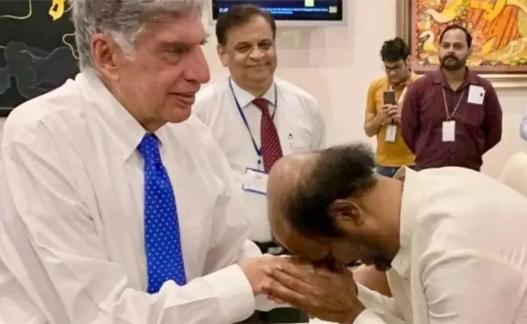 Super Star Rajinikanth Condolences To Businessmen Ratan Tata Demise