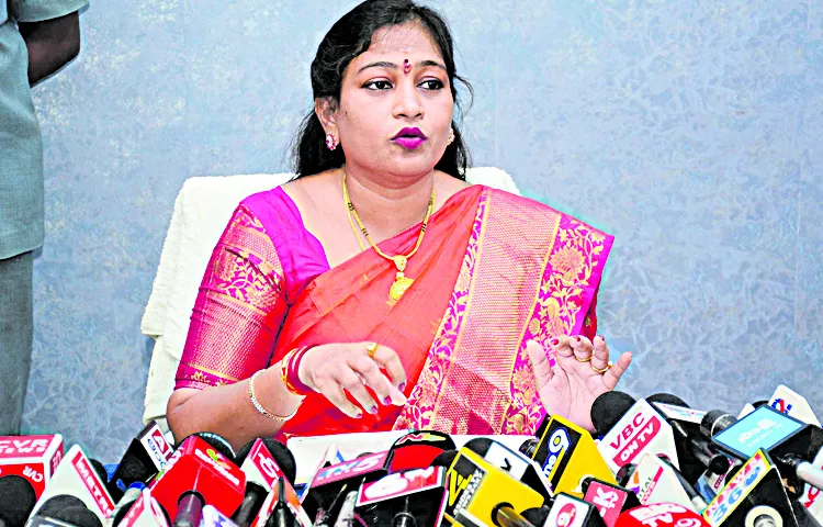 Home Minister Vangalapudi controversial comments