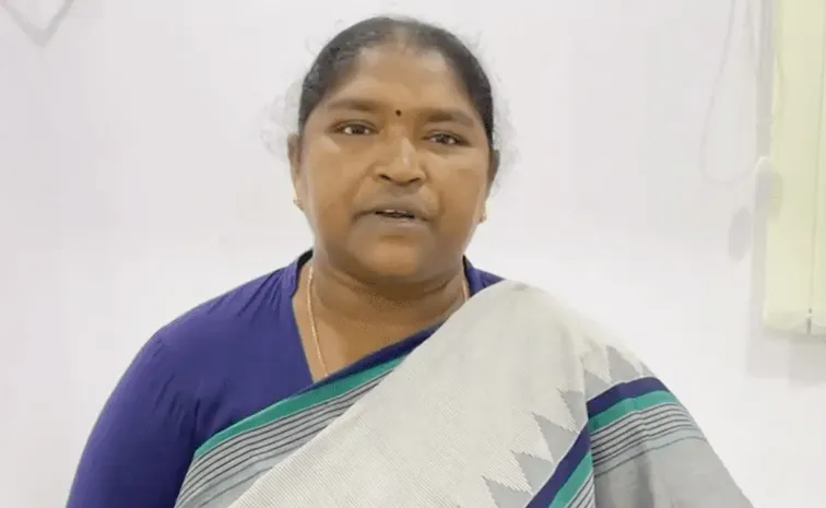 Minister Seethakka Serious Comments On KTR