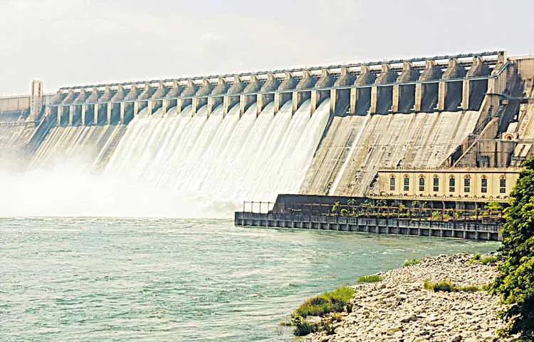 Flood inflow into Srisailam Reservoir due to rains