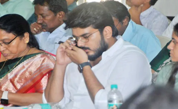 Anantapur TDP MP Ambica Lakshminarayana Enthusiasm At District Official Meeting