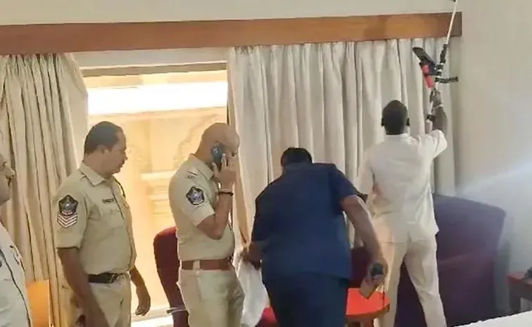 Again Bomb Threat Mails For Hotels In Tirupati