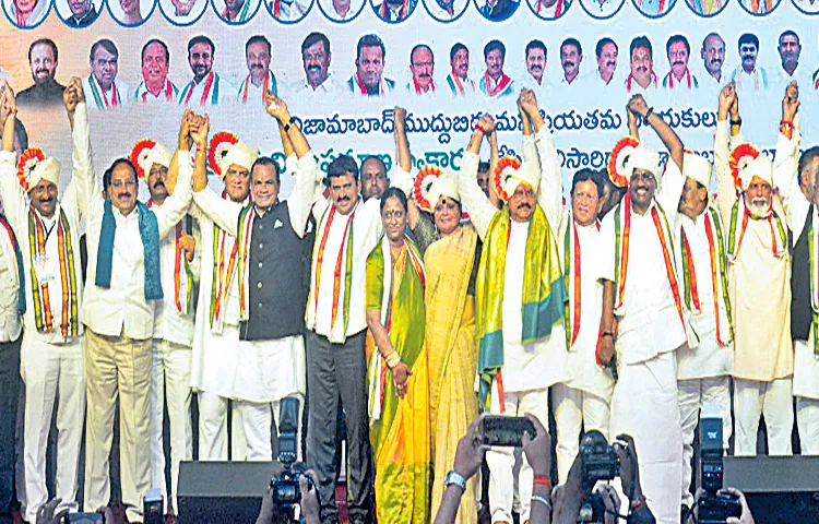 Bomma Mahesh Kumar Goud at the congratulatory meeting held in Nizamabad