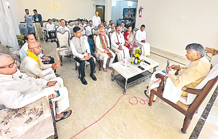 CM Chandrababu with TTD officials
