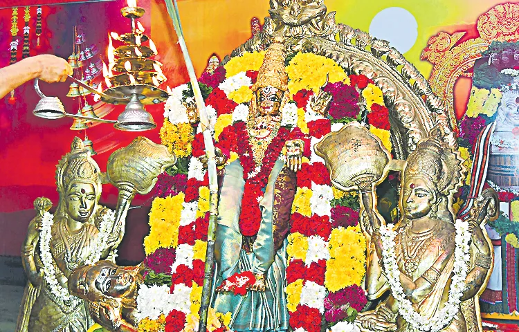 Durgamma darshan today in Sri Mahachandi Devi Alankaram