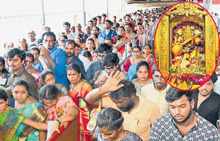 Durgamma as Goddess Mahalakshmi