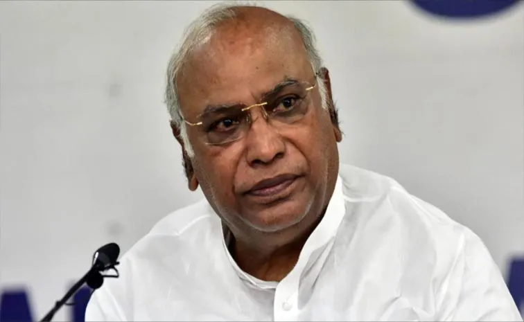 Give guarantees based on budget: Congress chief Kharge raps Karnataka on Shakti scheme