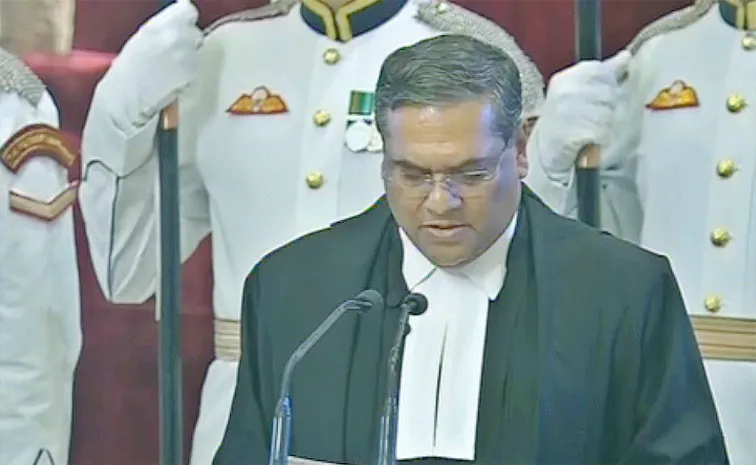 sanjeev khanna takes oath as cji of india