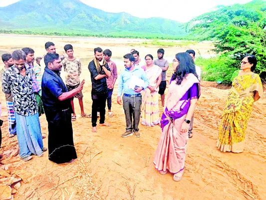 ఇసుక క్వారీ వద్ద సీసీ కెమెరాలు ఏర్పాటు చేయండి