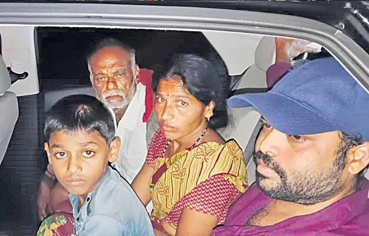YSRCP leaders family kidnapped