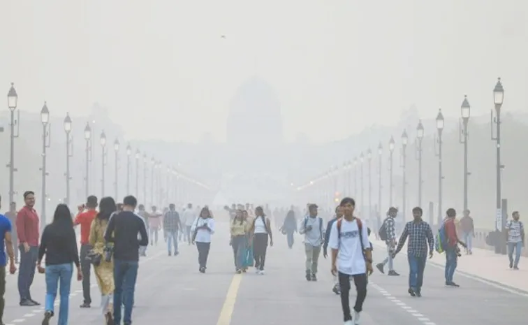 Delhi Pollution Nov 18: Air Quality Gets worst schools go online, Offices WFH