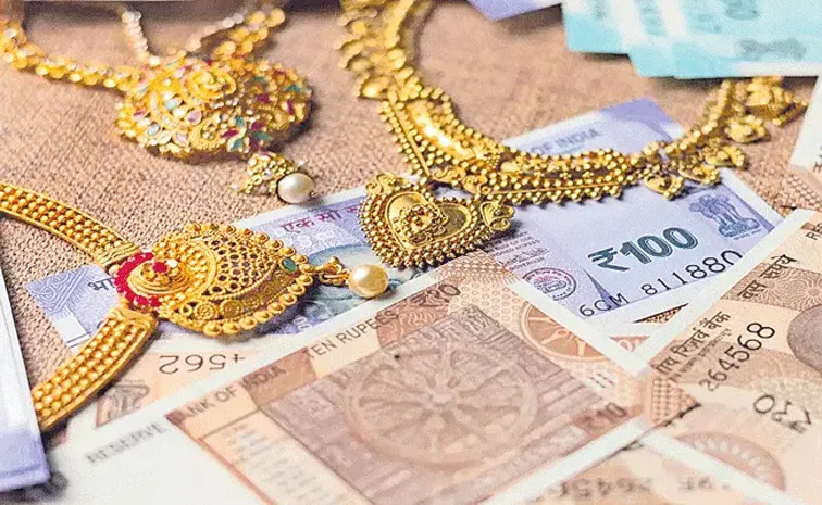 Banks and gold loan institutes gearing up to introduce monthly payment plans for gold loans