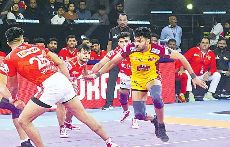 Telugu Titans fought and lost to Gujarat Giants
