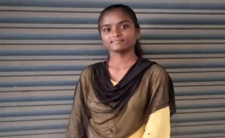 Wankidi Tribal student Died In NIMS, BRS demands 5050 lakh exgratia