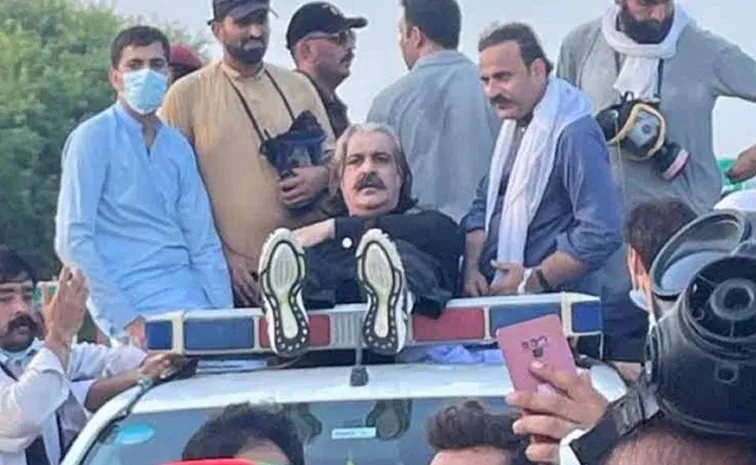 PTI Rally Protest March for Imran Khan in Islamabad, Army says shoot on sight