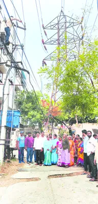 తెగిపడిన హైటెన్షన్ విద్యుత్ వైర్లు